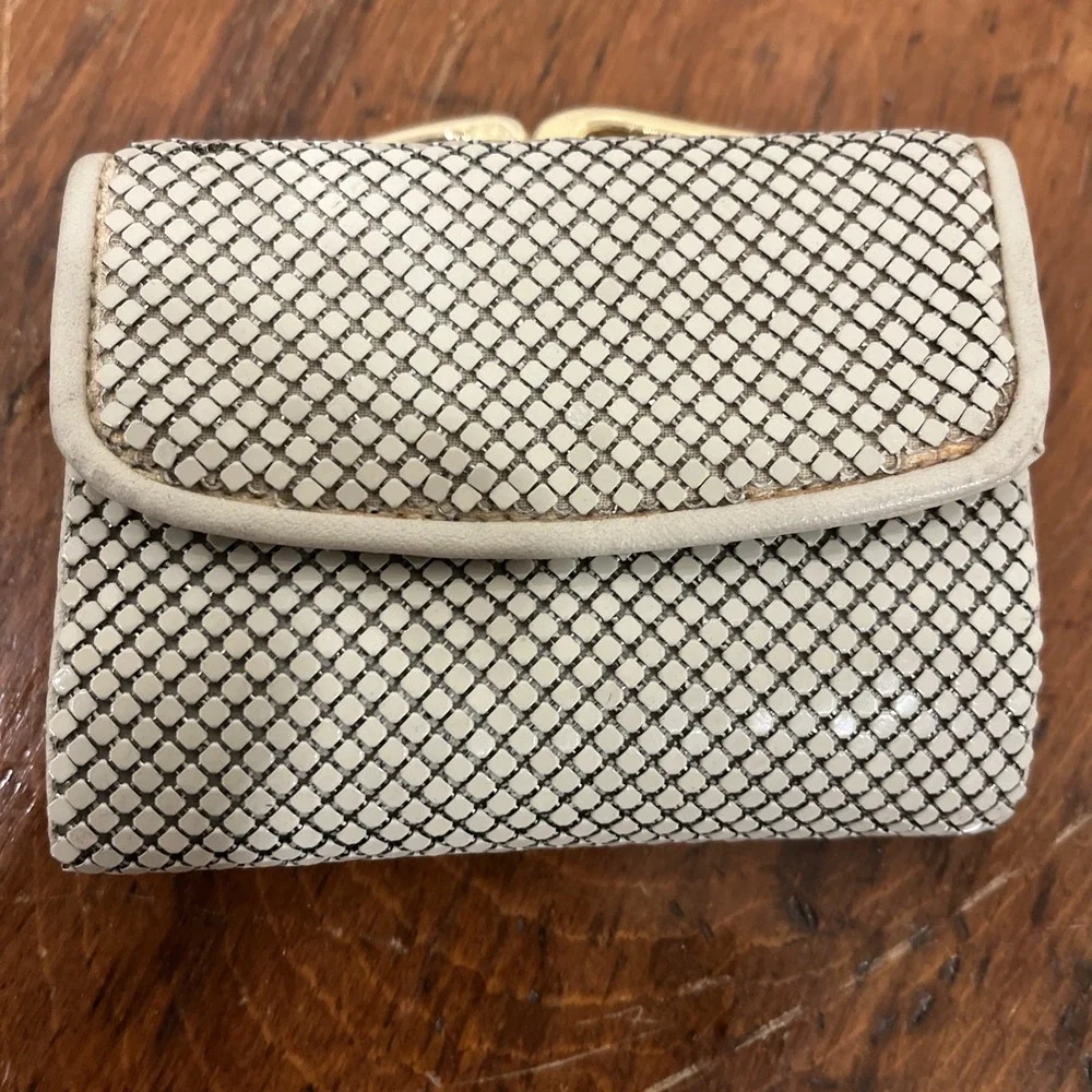 Vtg Whiting And Davis White / Cream Metal Mesh Change Purse Women's Wallet